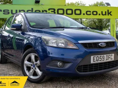 Used Ford Focus Zetec 2010 Blue Hatchback