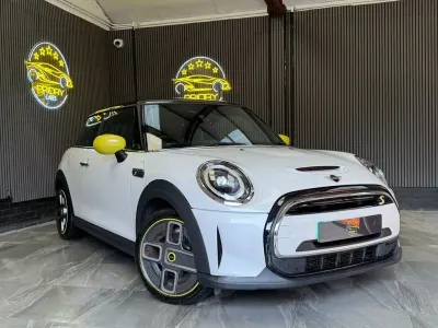 Used Mini Cooper SE Hatch 135 kW (184 HP) 2023 White Hatchback
