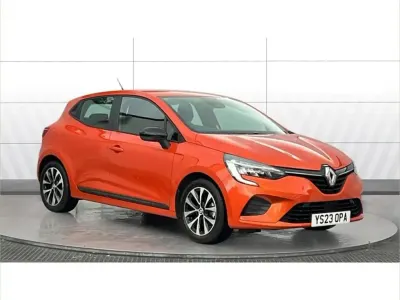 Usado Renault Clio V Evolution 145 CV (106 kW) 2023 Naranja Utilitario