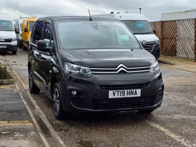 Second-hand Citroën Berlingo 100 CP (73 kW) 2019 Negru Monovolum