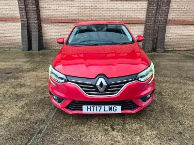 Used Renault Mégane Dynamique 2017 Red Hatchback