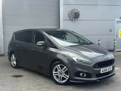 Usado Ford S-MAX Sport 2016 Cinzento Monovolume