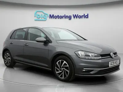 Usado VW Golf VII Match 115 HP (84 kW) 2019 Cinzento Citadino