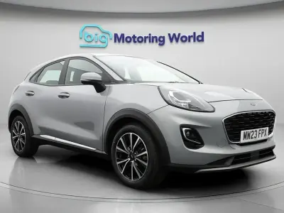 Usado Ford Puma Titanium 125 HP (91 kW) 2023 Prateado SUV