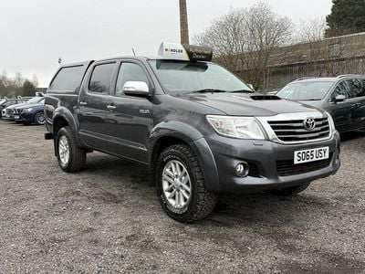 Usado Toyota HiLux 171 HP (125 kW) 2016 Cinzento Pickup