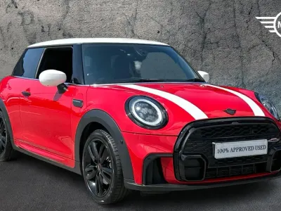 Used Mini Cooper Hatch 134 HP (98 kW) 2024 Red Hatchback
