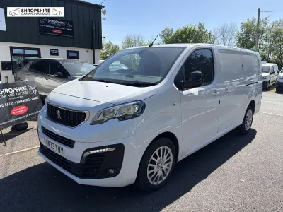 Used Peugeot Expert Premium 102 HP (75 kW) 2023 White Van