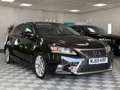 Lexus CT200h