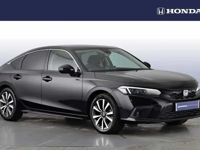 Używany Honda Civic Elegance 143 KM (105 kW) 2025 Czarny Hatchback