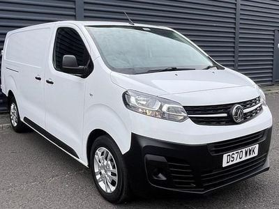 White Used 2020 Vauxhall Vivaro MPV | £8,495 (Good price)