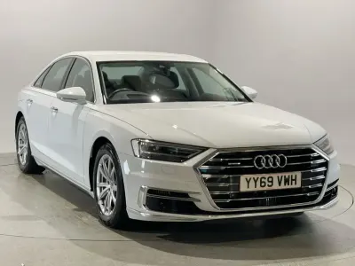 Usado Audi A8 Advanced 286 HP (210 kW) 2019 Branco Sedan