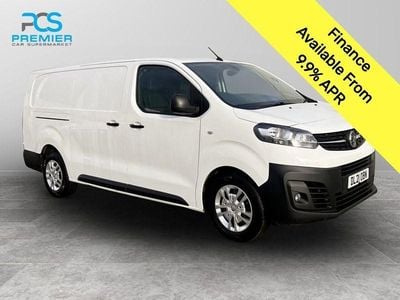 White Used 2021 Vauxhall Vivaro MPV | £12,200 (Good price)