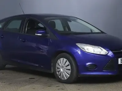 Begagnad Ford Focus 115 HK (84 kW) 2014 Blå Halvkombi