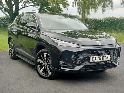 Used MG HS Trophy 209 HP (153 kW) 2025 Black SUV