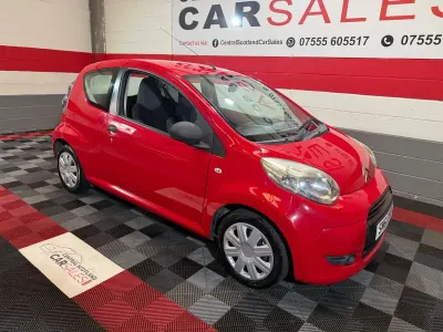 Used Citroën C1 VTR Sport 68 HP (50 kW) 2011 Red Hatchback