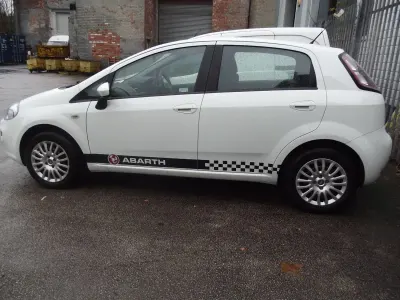 Używany Fiat Punto Pop 69 KM (50 kW) 2014 Biały Hatchback