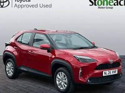 New Toyota Yaris Cross 116 HP (85 kW) 2026 Red SUV