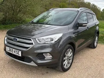 Käytetty Ford Kuga Titanium 150 HP (110 kW) 2019 Harmaa Katumaasturi