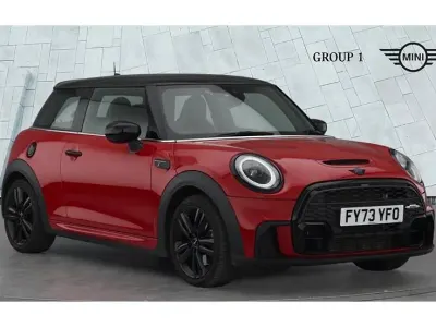 Używany Mini Cooper S Premium 178 KM (130 kW) 2023 Czerwony Hatchback