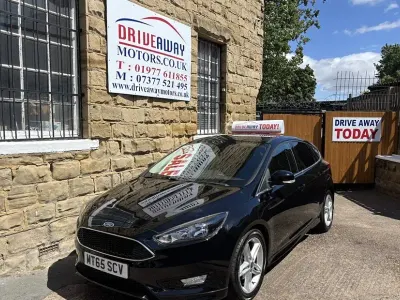 Used Ford Focus Zetec 125 HP (91 kW) 2015 Black Hatchback