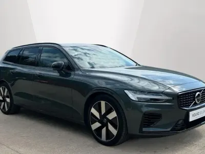 Novo Volvo V60 Plus 345 HP (253 kW) 2026 Verde Carrinha