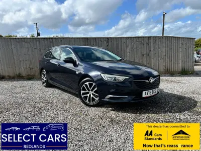 Used Vauxhall Insignia Design Edition 136 HP (100 kW) 2018 Blue Estate