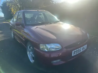 Used Ford Escort 115 HP (84 kW) 1997 Red Hatchback