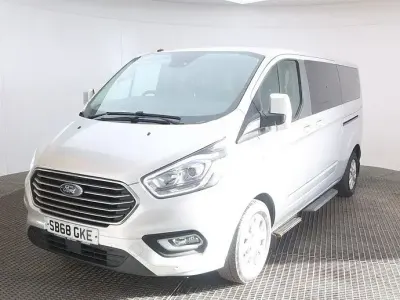 Begagnad Ford Tourneo Custom Titanium 2019 Silver Van