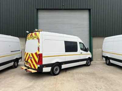 Used Mercedes Sprinter Progressive 161 HP (118 kW) 2021 White Van