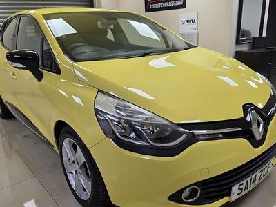 Used Renault Clio IV Dynamique 75 HP (55 kW) 2014 Yellow Hatchback