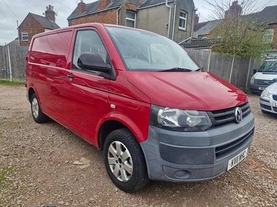 Used VW Transporter 102 HP (75 kW) 2011 Red Van