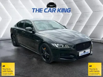 Używany Jaguar XE R-Sport 180 KM (132 kW) 2016 Czarny Sedan/Limuzyna