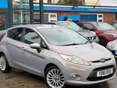 Used Ford Fiesta Titanium 95 HP (69 kW) 2011 Silver Hatchback
