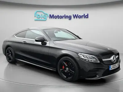 Usado Mercedes C200 AMG line 198 HP (145 kW) 2020 Preto Coupé
