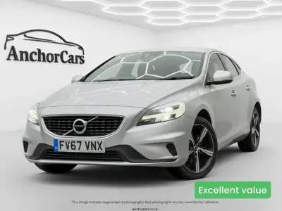 Usado Volvo V40 R-Design 122 HP (89 kW) 2018 Prateado Citadino
