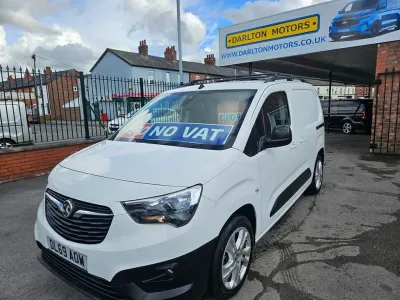 Used Vauxhall Combo Edition 130 HP (95 kW) 2019 White MPV