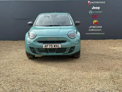 New Fiat 600 S 99 HP (72 kW) 2026 Blue SUV