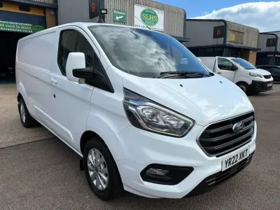 Used Ford Transit Custom Limited 130 HP (95 kW) 2022 White Van