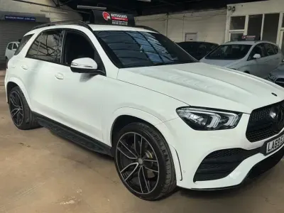 Käytetty Mercedes GLE300 AMG Line Premium 245 HP (180 kW) 2019 Katumaasturi