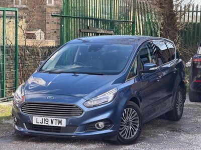 Used Ford S-MAX Titanium 165 HP (121 kW) 2019 Blue MPV