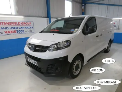 Used Vauxhall Vivaro 100 HP (73 kW) 2023 White MPV