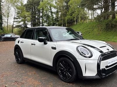 Usado Mini Cooper S Exclusive 176 HP (129 kW) 2023 Branco Citadino