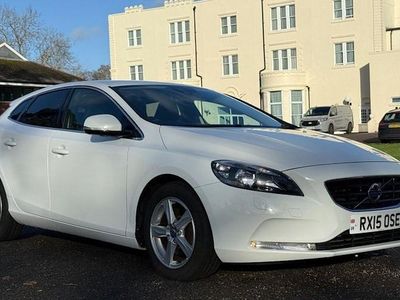 White Used 2015 Volvo V40 SE Hatchback | £6,995 (Fair price)
