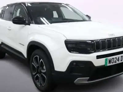 Begagnad Jeep Avenger Summit 114 kW (156 HK) 2024 Vit SUV