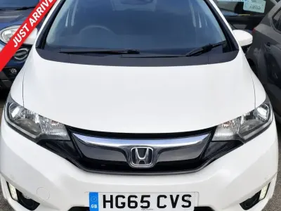 Używany Honda Jazz SE 102 KM (75 kW) 2015 Biały Hatchback