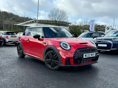 Usado Mini Cooper S Hatch 176 CV (129 kW) 2022 Rojo Utilitario