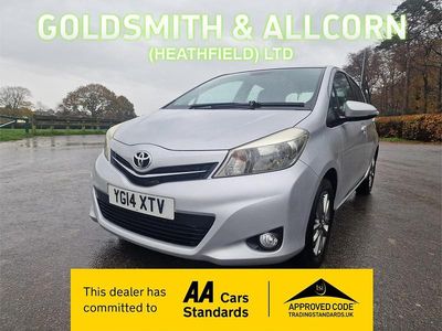 Used Toyota Yaris Plus 99 HP (72 kW) 2014 Silver Hatchback