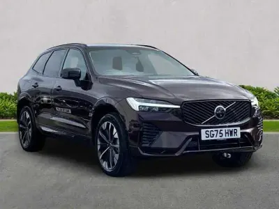 Usado Volvo XC60 Plus 250 HP (183 kW) 2025 Vermelho SUV