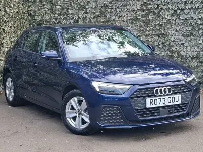 Used Audi A1 Design 95 HP (69 kW) 2023 Blue SUV