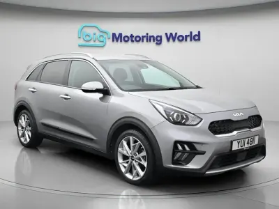 Gebraucht Kia Niro 139 PS (102 kW) 2022 Grau SUV